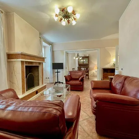 Casa Di Maggio - By Tourquoisevea شقة ديسينسانو ديل غاردا