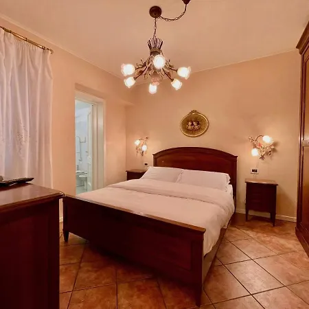 Casa Di Maggio - By Tourquoisevea * ديسينسانو ديل غاردا